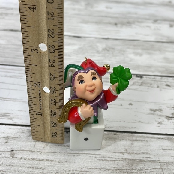HALLMARK “GOOD LUCK DICE” Christmas ornament vintage 1998 - Picture 7 of 10